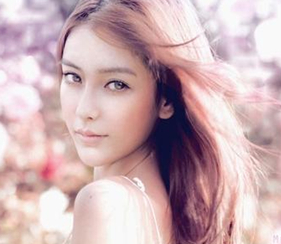 杨颖整容照